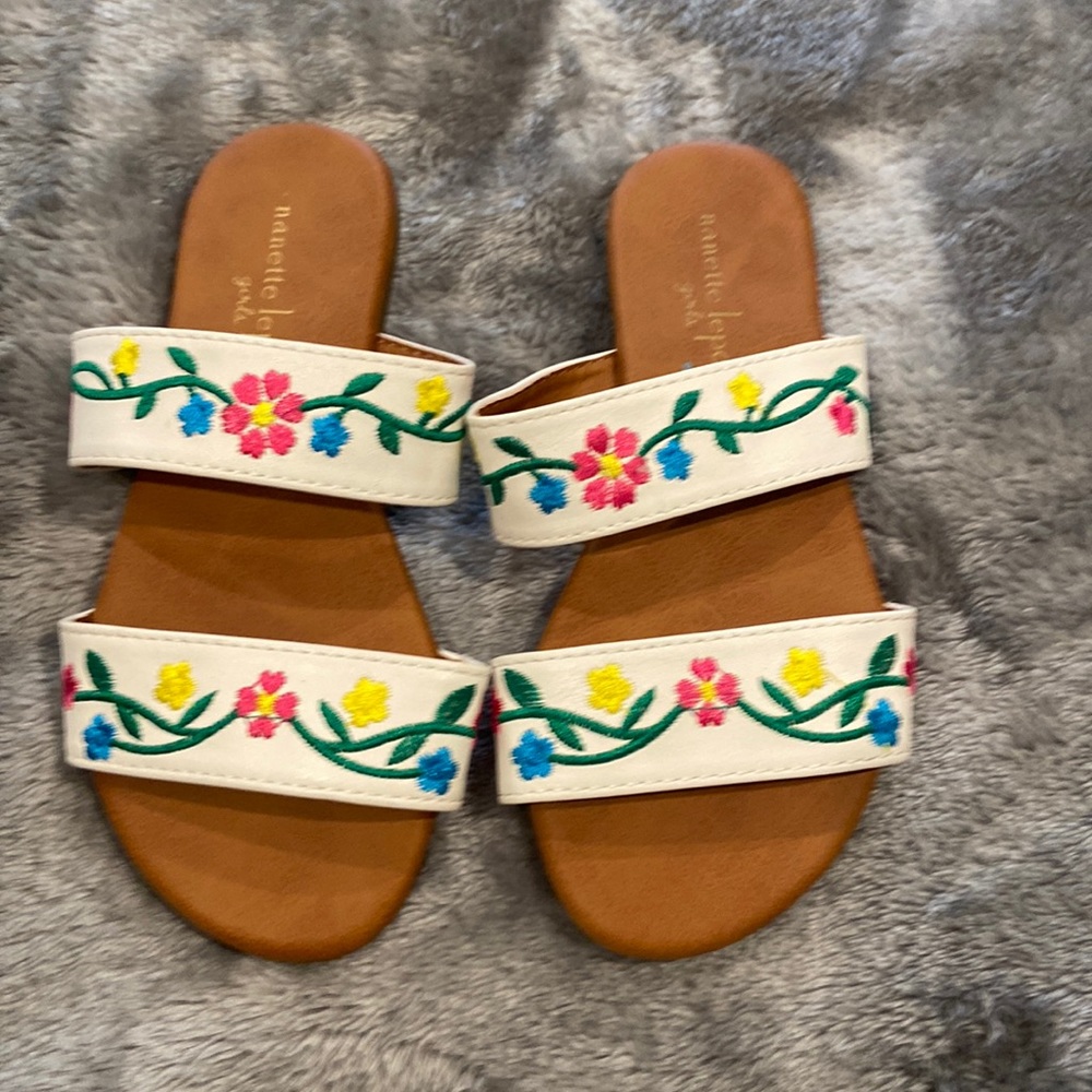 Nanette Lepore girls floral sandals, size 11